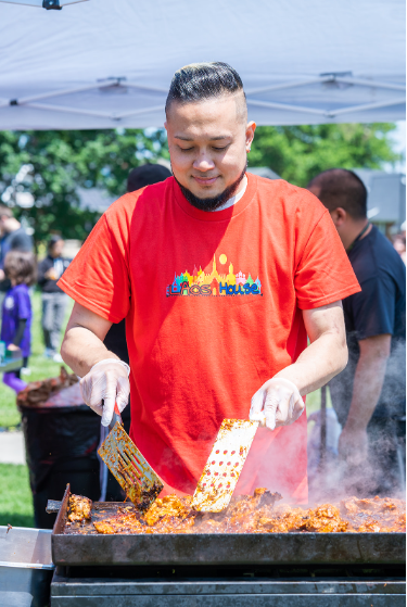 Vendor making delicious food at the event