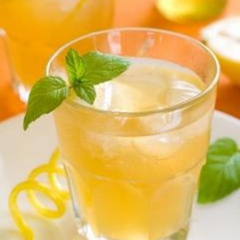 Light Mango Lemonade