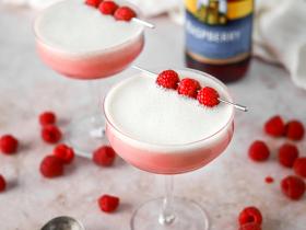 Raspberry Russian Cocktail