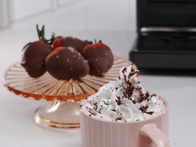Chocolate Dipped Strawberry Latte